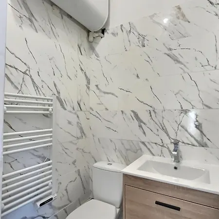 Appartement De Charme Avec Balcon Au Pied Des Commerces Béziers Esterno foto