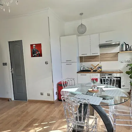 Appartement De Charme Avec Balcon Au Pied Des Commerces Béziers Esterno foto