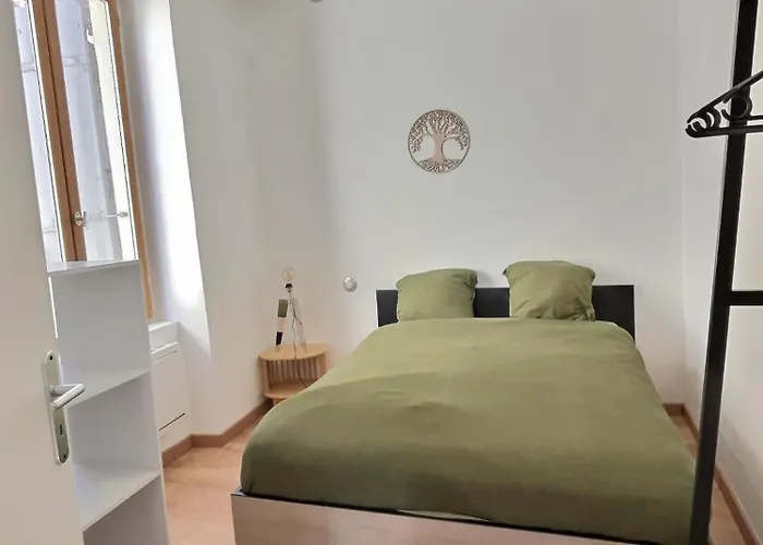Appartement De Charme Avec Balcon Au Pied Des Commerces